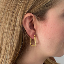 Load image into Gallery viewer, Cinthia Earrings
